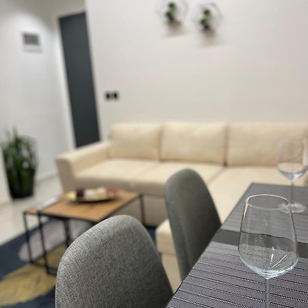 Sueno Apartments & Suites Тирана Экстерьер фото