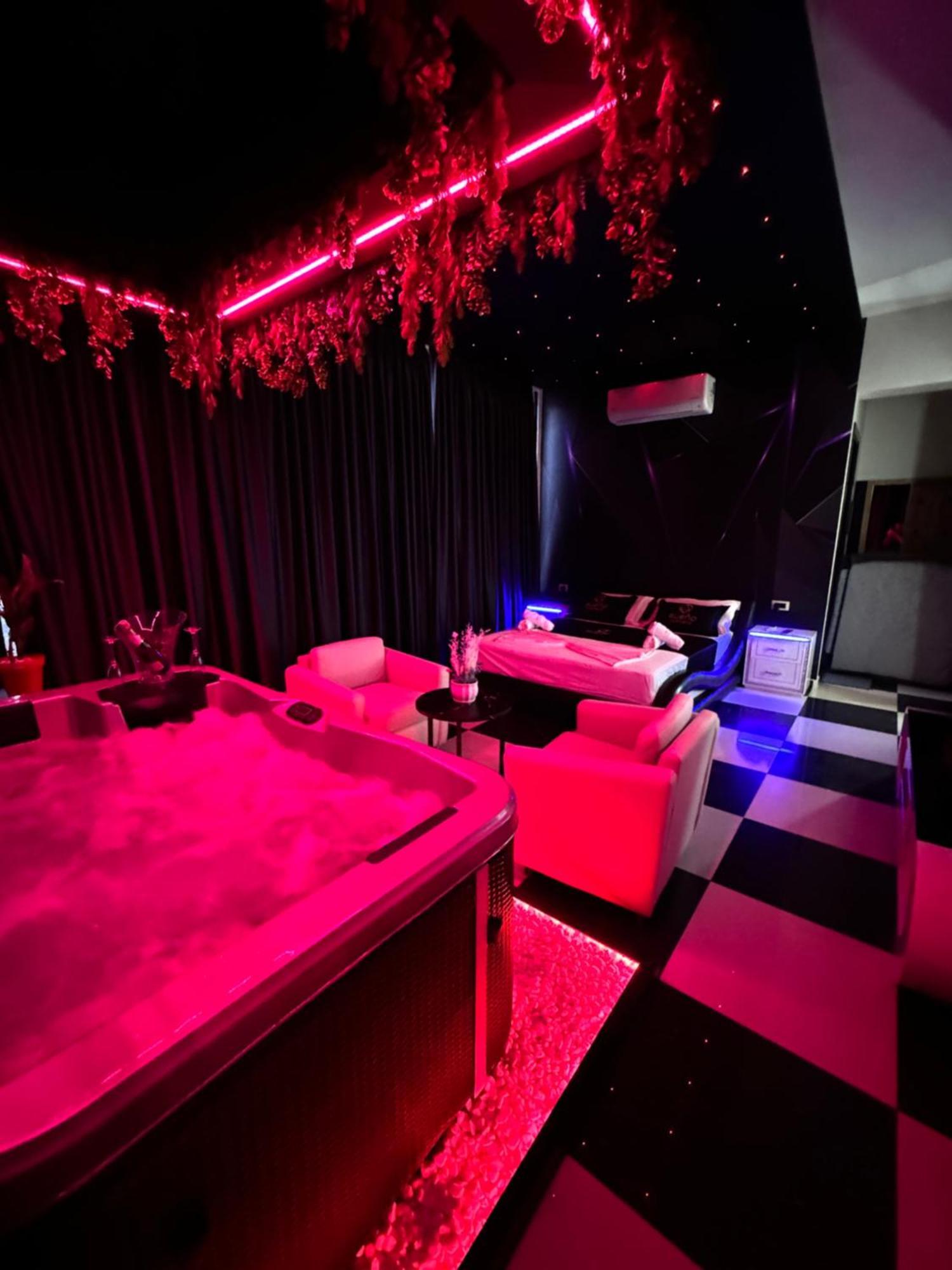 Sueno Apartments & Suites Тирана Экстерьер фото