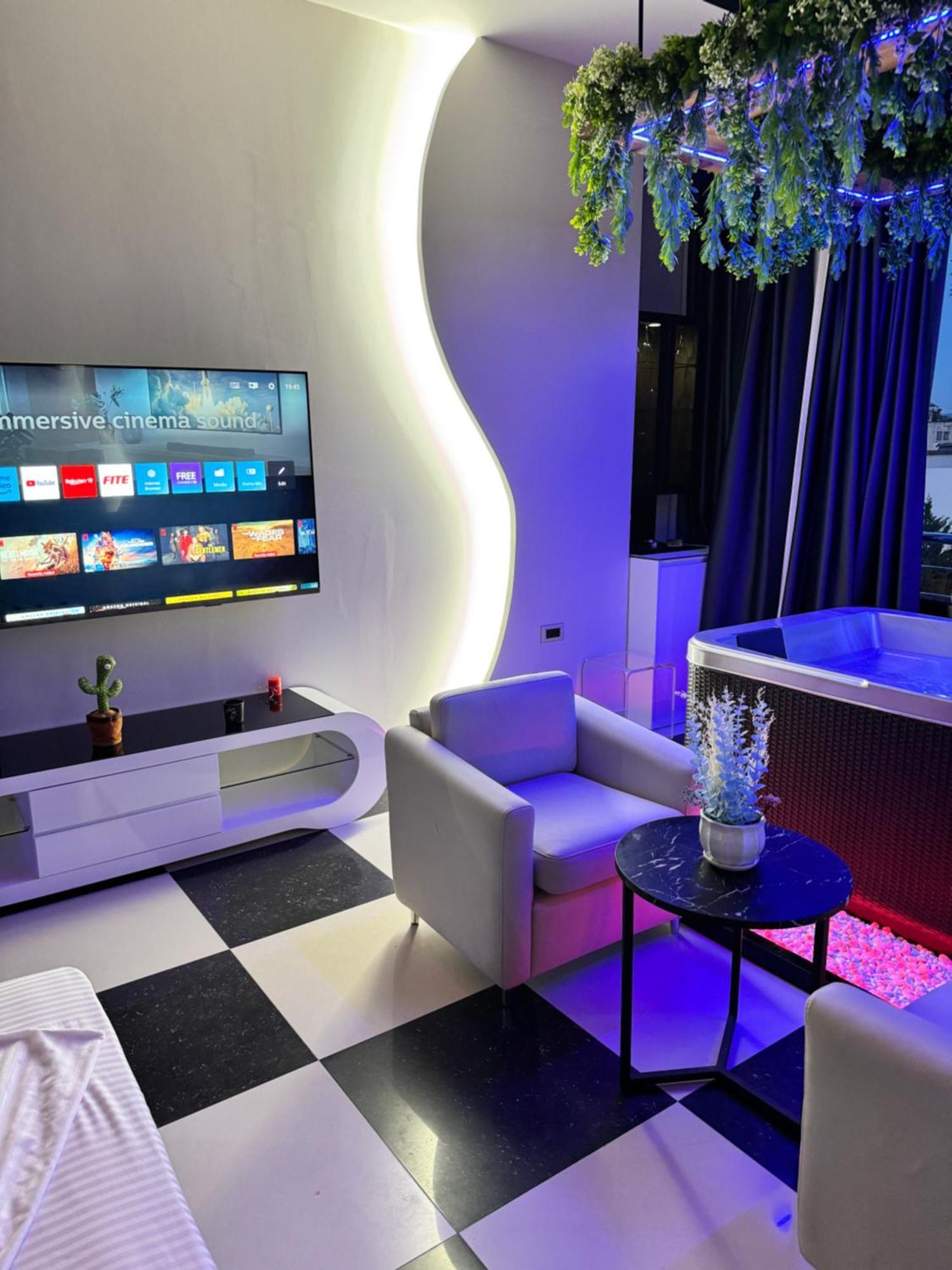 Sueno Apartments & Suites Тирана Экстерьер фото