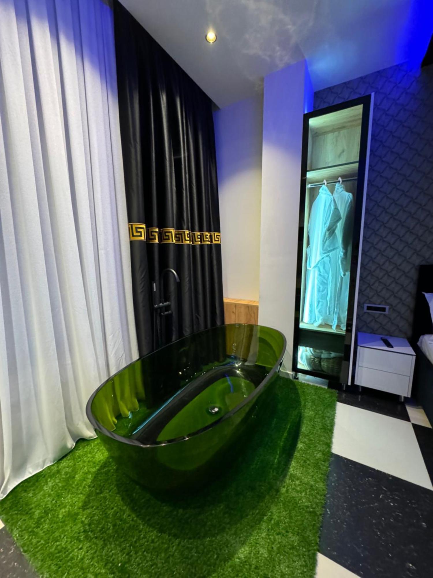 Sueno Apartments & Suites Тирана Экстерьер фото